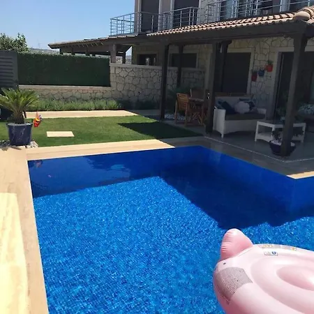 Vilă Havuzlu Ultra Lux Cesme Merkezde *