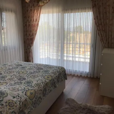 Vilă Havuzlu Ultra Lux Cesme Merkezde *