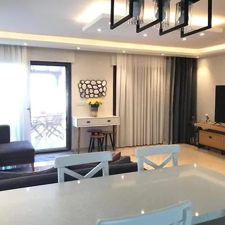 Havuzlu Ultra Lux Cesme Merkezde * Altınyunus