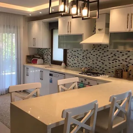 ヴィラ Havuzlu Ultra Lux Cesme Merkezde *